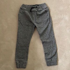 Boys size 5 grey heather Joe’s Jeans joggers